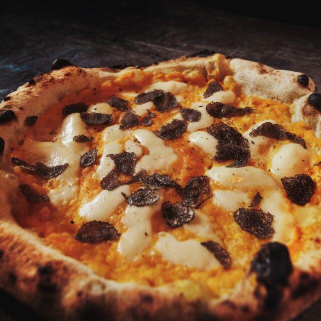 Muchos nos preguntáis cuál es la pizza Del Bosco, mejor os dejamos la descripción gráfica 😏😍

#gruppopulcinella #new #trattoriapulcinella #ornellacaleido #malafemmena #pummarola #rigatoni #italianoenmadrid #comidaitaliana #comerenmadrid #ornellavelazquez #madridfoodies #madridmola #pastamadrid #pizzamadrid #pizzadelbosco #lamejorpizza