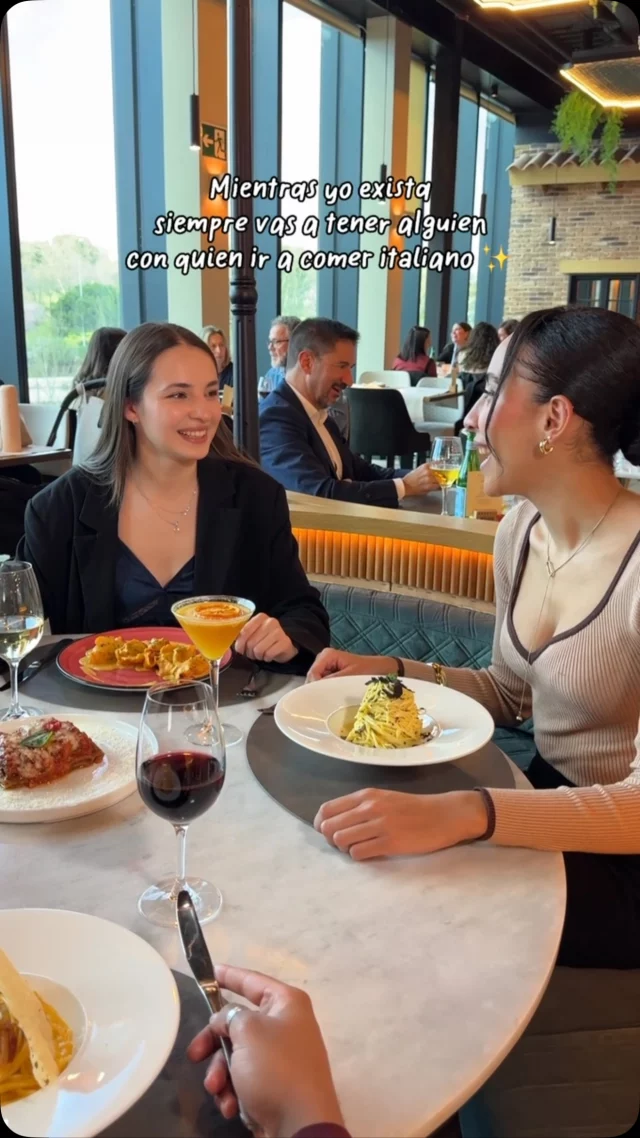 Ese amigo que siempre quiere hacer plan. 

Y que siempre tiene mesa en Ornella. 

Sé ese amigo.

Reserva en Ornella
